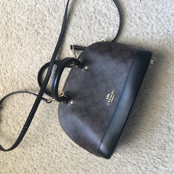 COACH HANDBAG - Picture 2 of 6